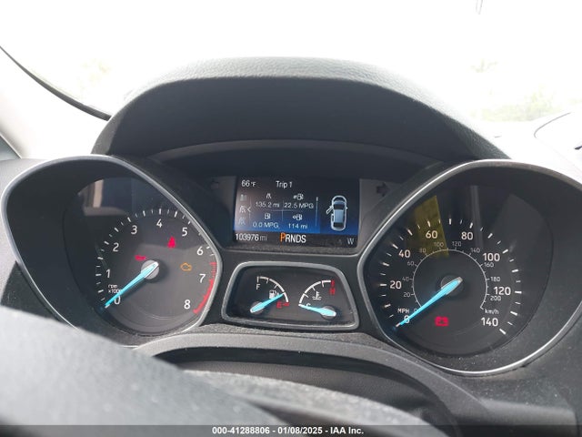 1FMCU0GDXJUB61746 Ford ESCAPE SE