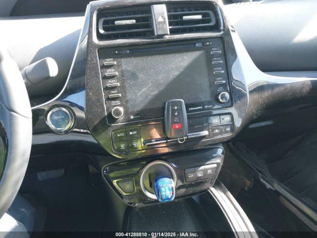 JTDKAMFP6N3226390 Toyota Prius Prime Le