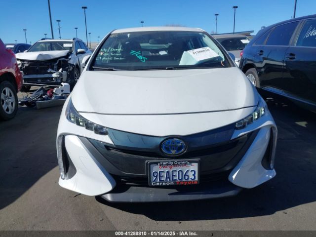 JTDKAMFP6N3226390 Toyota Prius Prime Le