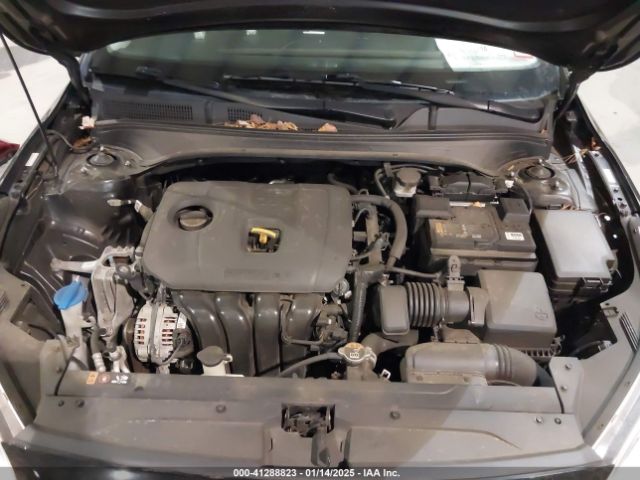 3KPF24AD1ME273698 KIA Forte Lxs