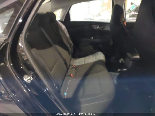 3KPF24AD1ME273698 KIA Forte Lxs