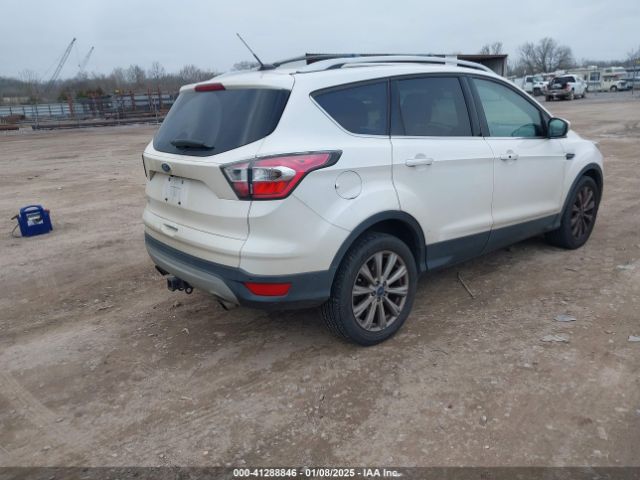 1FMCU9J95HUA19100 Ford Escape Titanium