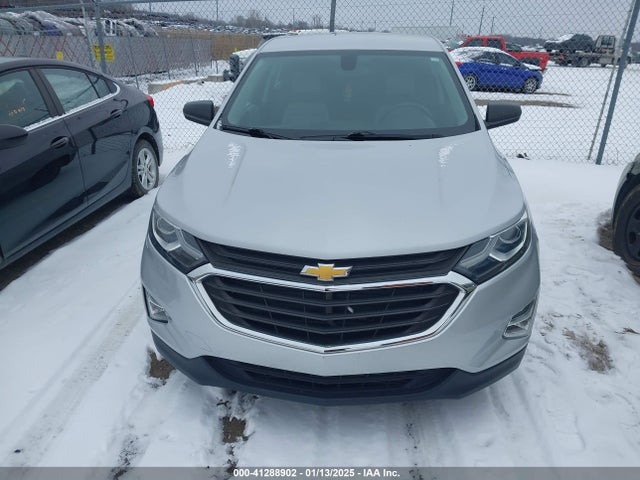 Chevrolet EQUINOX LS 2018 2GNAXHEVXJ6307565 Image 12