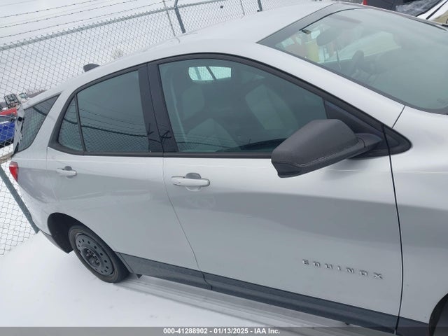 Chevrolet EQUINOX LS 2018 2GNAXHEVXJ6307565 Image 13