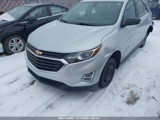 Chevrolet EQUINOX LS 2018 2GNAXHEVXJ6307565 Image 2