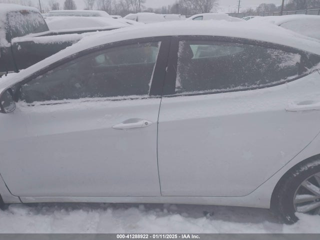 Hyundai ELANTRA SE 2016 5NPDH4AE0GH691698 Image 14