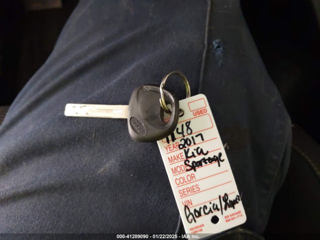 KNDPM3AC4H7136261 KIA Sportage Lx