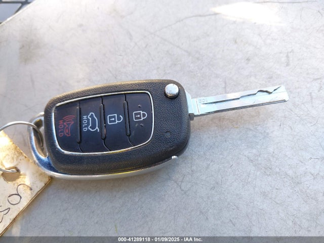 KM8J23A47HU291596 Hyundai TUCSON SE