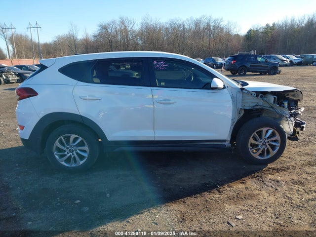 KM8J23A47HU291596 Hyundai TUCSON SE