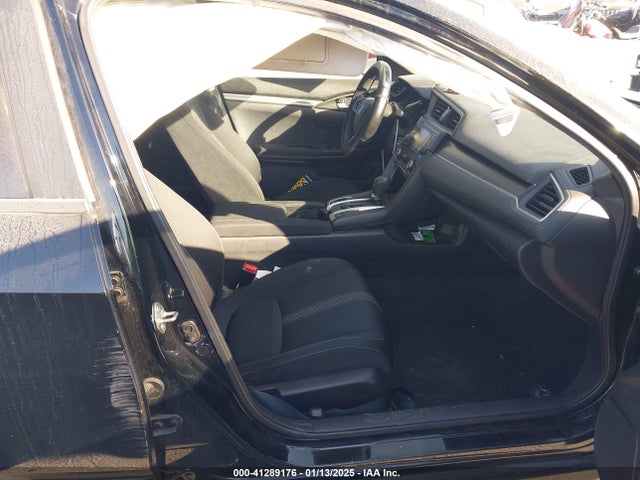 Honda Civic Lx 2019 19XFC2F69KE212091 Image 5