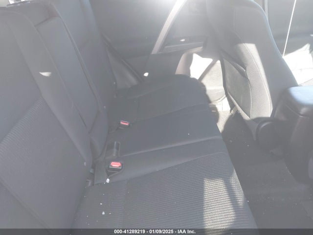 2T3ZFREV6JW483845 Toyota RAV4 LE