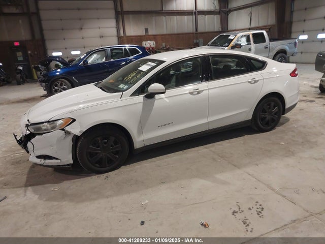 Ford FUSION S 2014 1FA6P0G7XE5373829 Image 2