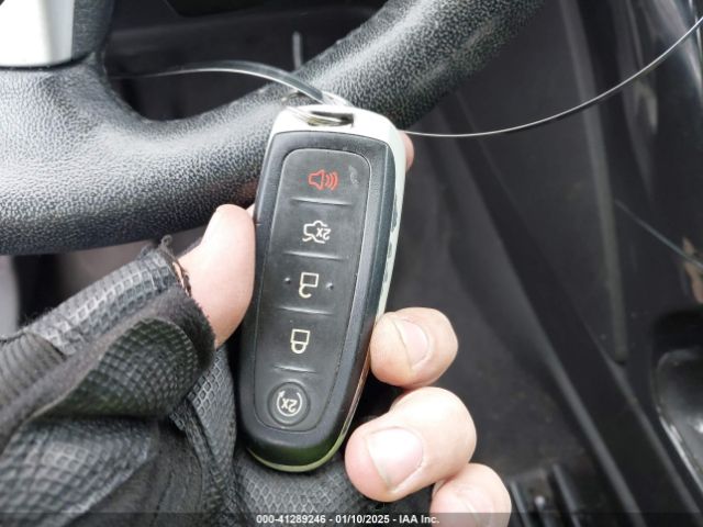 1FMCU9J99EUC64140 Ford Escape Titanium