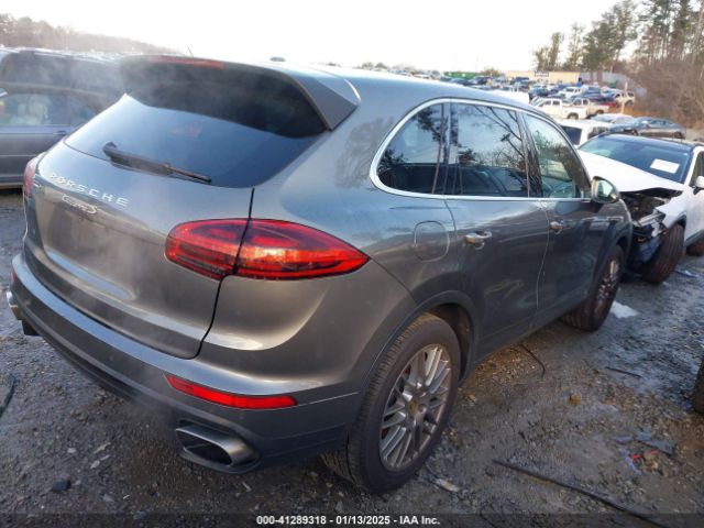 2016 PORSCHE CAYENNE WP1AA2A25GKA10632 Photo 3