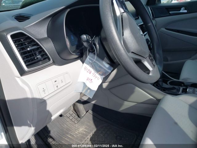 KM8J2CA43KU883648 Hyundai TUCSON SE
