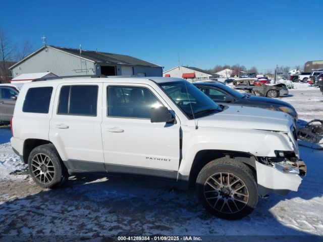 1C4NJRAB4FD381232 Jeep Patriot Sport/north