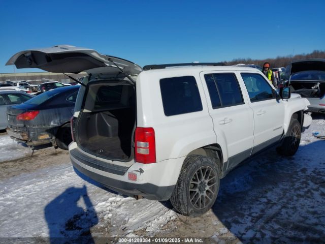 1C4NJRAB4FD381232 Jeep Patriot Sport/north