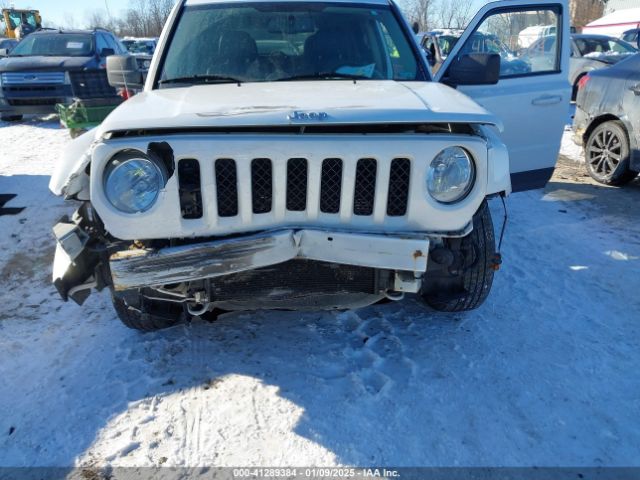 1C4NJRAB4FD381232 Jeep Patriot Sport/north