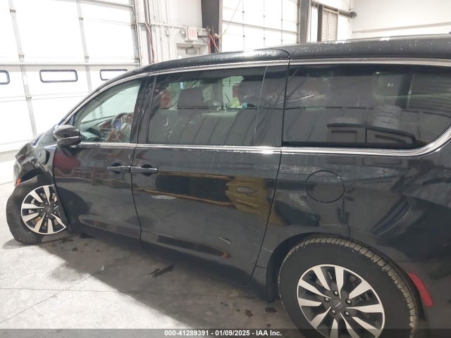Chrysler Pacifica Hybrid Select 2024 2C4RC1S72RR103017 Image 14