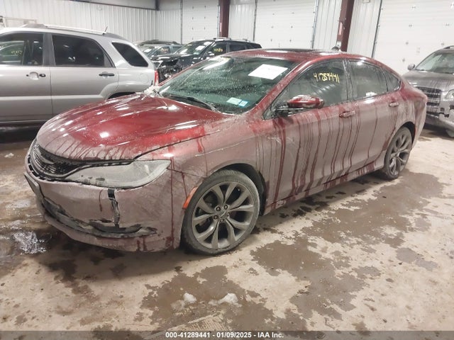 Chrysler 200 S 2015 1C3CCCDG9FN727635 Image 2