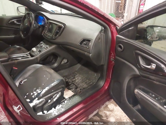 Chrysler 200 S 2015 1C3CCCDG9FN727635 Image 5