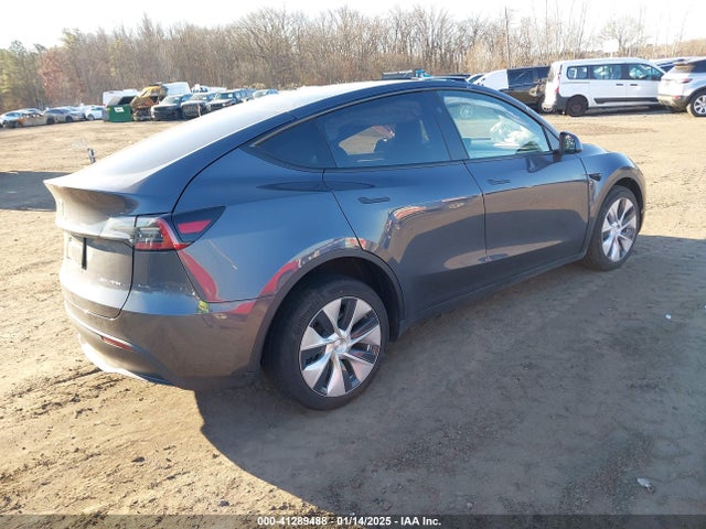 2023 TESLA MODEL Y 7SAYGDEE1PF945600 Photo 3