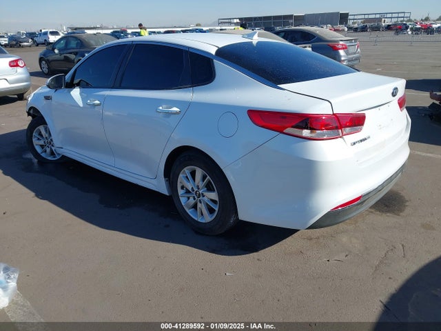 KIA Optima Lx 2018 5XXGT4L39JG236276 Image 3