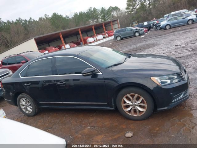 1VWAT7A33HC026502 Volkswagen Passat 1.8t S