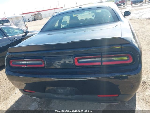 2C3CDZJG3NH260773 Dodge Challenger Gt