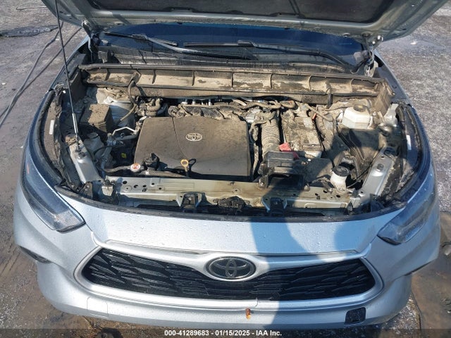 Toyota Highlander Xle 2021 5TDGZRAH8MS534881 Image 10