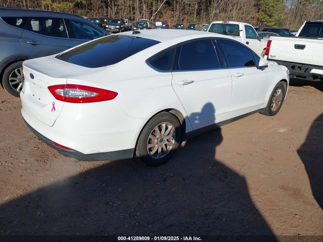 Ford FUSION S 2015 3FA6P0G77FR132275 Image 4