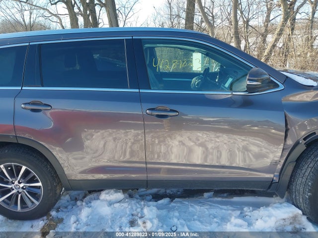 5TDJZRFH1KS573517 Toyota Highlander Xle