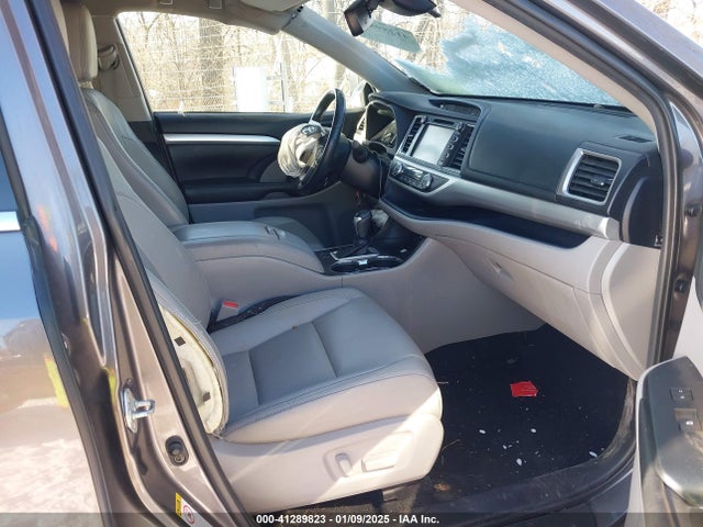5TDJZRFH1KS573517 Toyota Highlander Xle