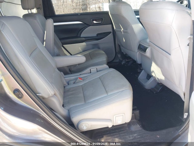 5TDJZRFH1KS573517 Toyota Highlander Xle