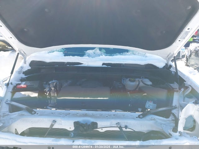 3GTUUGED8NG664558 GMC l84