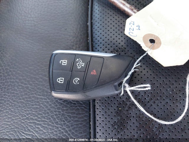 3GTUUGED8NG664558 GMC l84