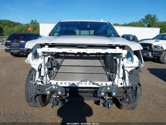 3GTUUGED8NG664558 GMC l84