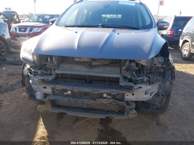 1FMCU0J94EUA30404 Ford Escape Titanium
