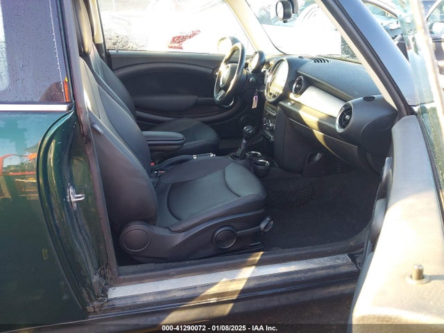 2013 MINI CLUBMAN WMWZF3C57DT489934 Photo 4