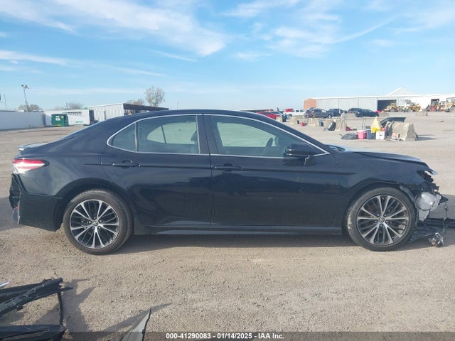 4T1B11HK8JU557620 Toyota CAMRY SE