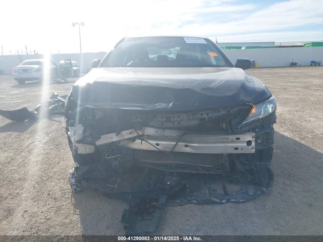 4T1B11HK8JU557620 Toyota CAMRY SE