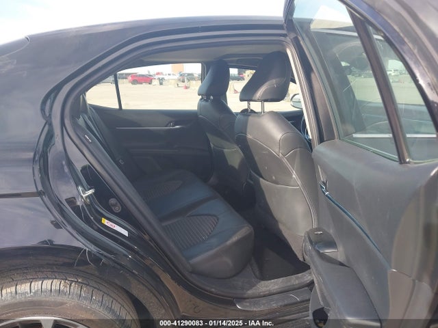 4T1B11HK8JU557620 Toyota CAMRY SE