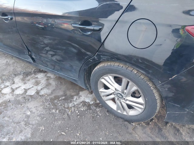 KMHD84LF1KU731142 Hyundai ELANTRA SEL