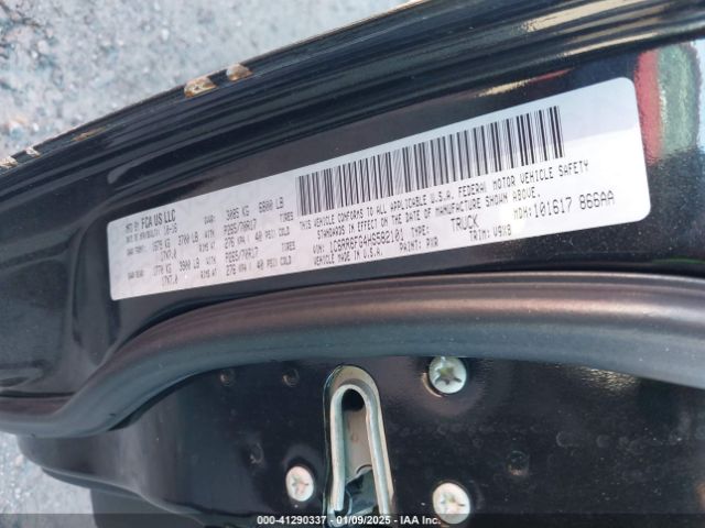 1C6RR6FG4HS582101 RAM 1500 Tradesman  4x2 6'4 Box