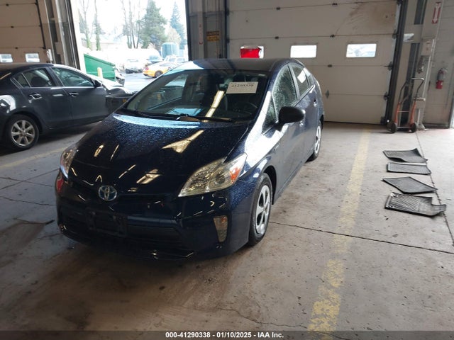 Toyota Prius Two 2015 JTDKN3DU3F0447844 Image 2