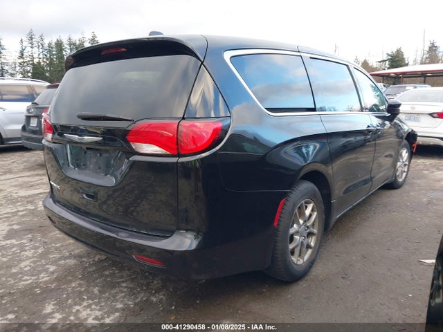 2C4RC1CG4NR180545 Chrysler Voyager Lx