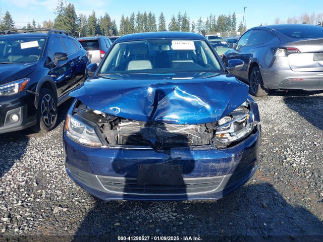41290527 :رقم المزاد ، 3VW637AJXDM295156 vin ، 2013 Volkswagen Jetta Hybrid Se مزاد بيع