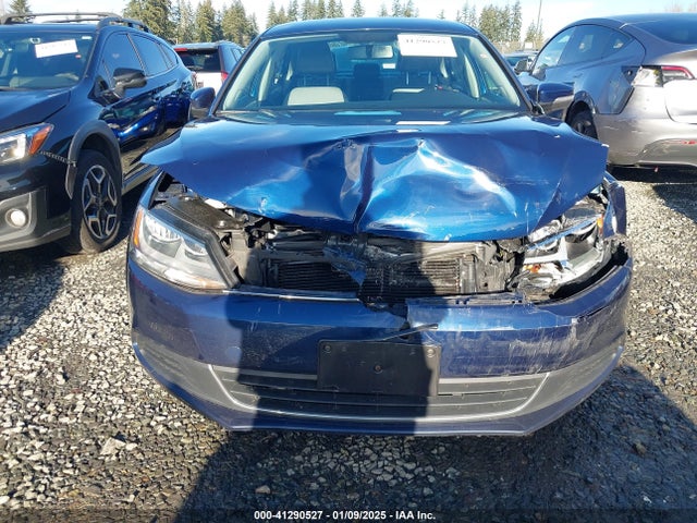 41290527 :رقم المزاد ، 3VW637AJXDM295156 vin ، 2013 Volkswagen Jetta Hybrid Se مزاد بيع
