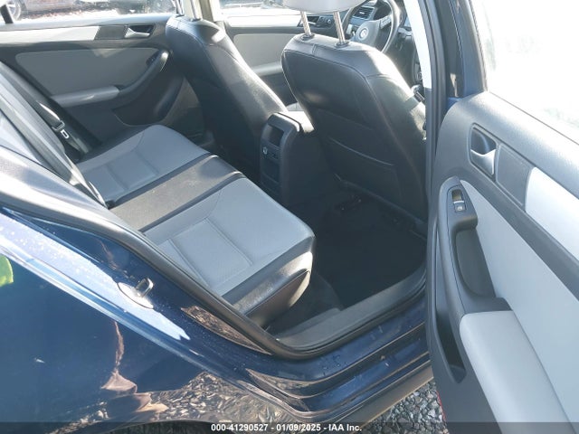 41290527 :رقم المزاد ، 3VW637AJXDM295156 vin ، 2013 Volkswagen Jetta Hybrid Se مزاد بيع