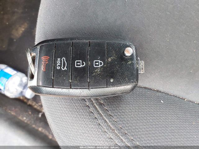 KNAGM4A73F5646213 KIA Optima Lx
